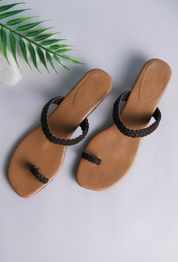 Classic Black Knotted Vegan Leather Sandals – Chic & Comfortable